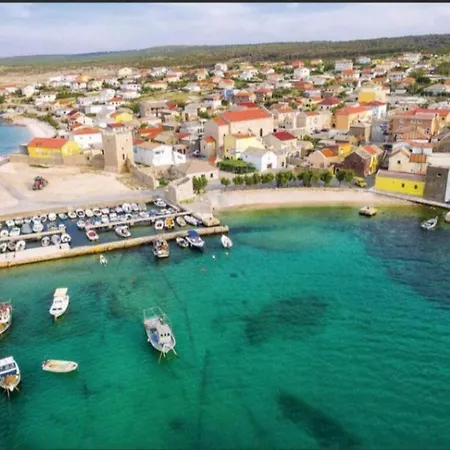 A Cozy And Private With A Spectacular View Razanac